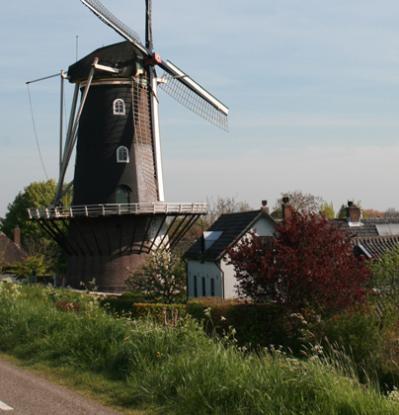 Dorpsgezicht met molen